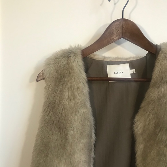 Aritzia Talula Fur Vest - Picture 4 of 7